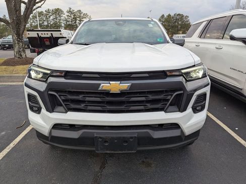 Used 2024 Chevrolet Colorado LT w/ LT Convenience Package III image 2