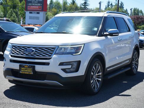 Used 2017 Ford Explorer Platinum AWD/4WD image 1