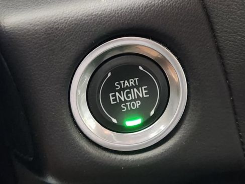 Used 2023 Chevrolet Tahoe Premier RWD image 8