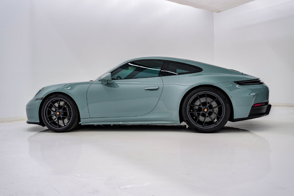 Certified 2025 Porsche 911 Carrera 4 GTS AWD/4WD image 2