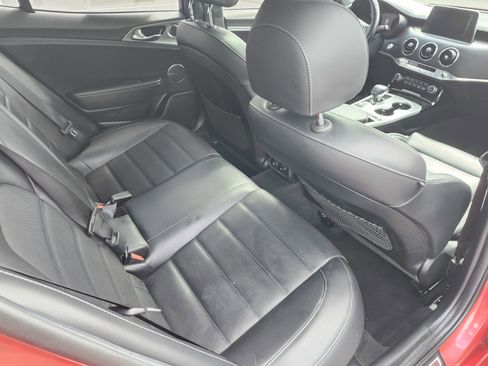 Used 2018 Kia Stinger GT2 AWD/4WD image 24