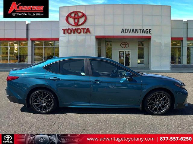 Used 2025 Toyota Camry SE w/ Multimedia Upgrade Package AWD/4WD image 5