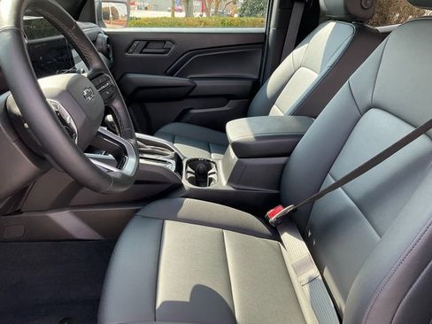 Certified 2025 Chevrolet Colorado Trail Boss image 5