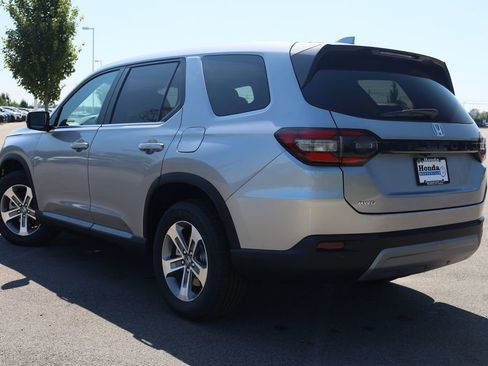 New 2025 Honda Pilot EX-L image 4