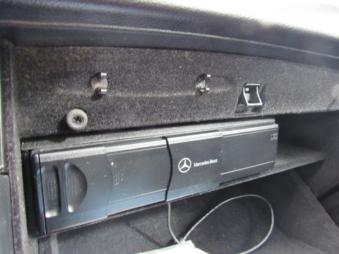 Used 2006 Mercedes-Benz CLK 350 Cabriolet image 25