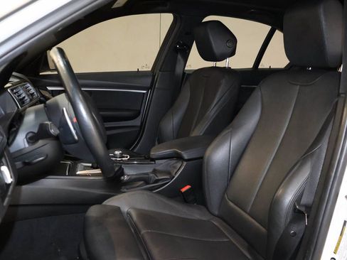 Used 2018 BMW 330e RWD image 10