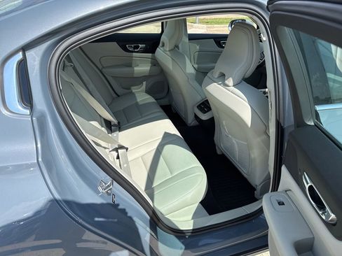 Used 2022 Volvo S60 B5 Inscription AWD/4WD image 12