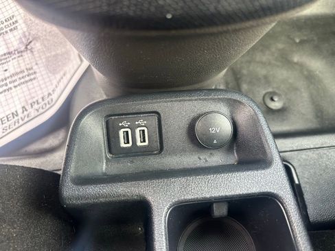 Used 2020 Ford Transit Connect XL image 18