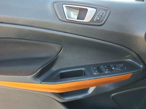 Used 2022 Ford EcoSport SE w/ SE Appearance Package image 12