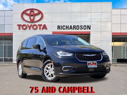 Used 2024 Chrysler Pacifica Touring-L