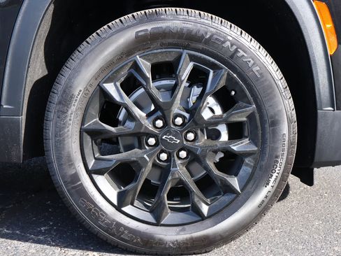 New 2026 Chevrolet Traverse LT w/ Midnight/Sport Edition FWD image 23