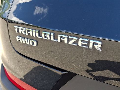 Certified 2024 Chevrolet TrailBlazer LT AWD/4WD image 30