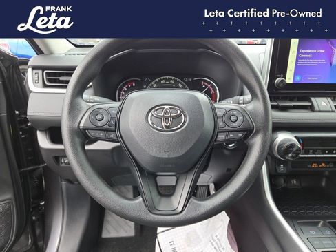 Used 2025 Toyota RAV4 XLE image 20