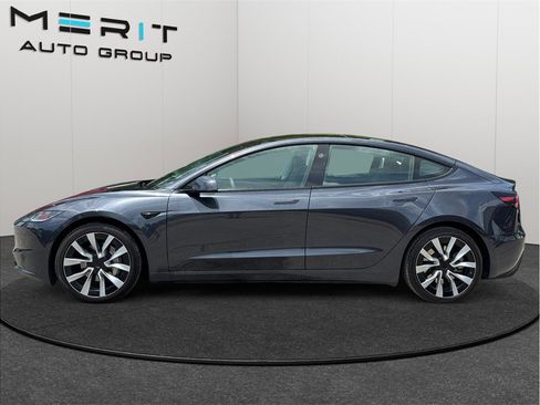 Used 2024 Tesla Model 3 Standard Range RWD image 5