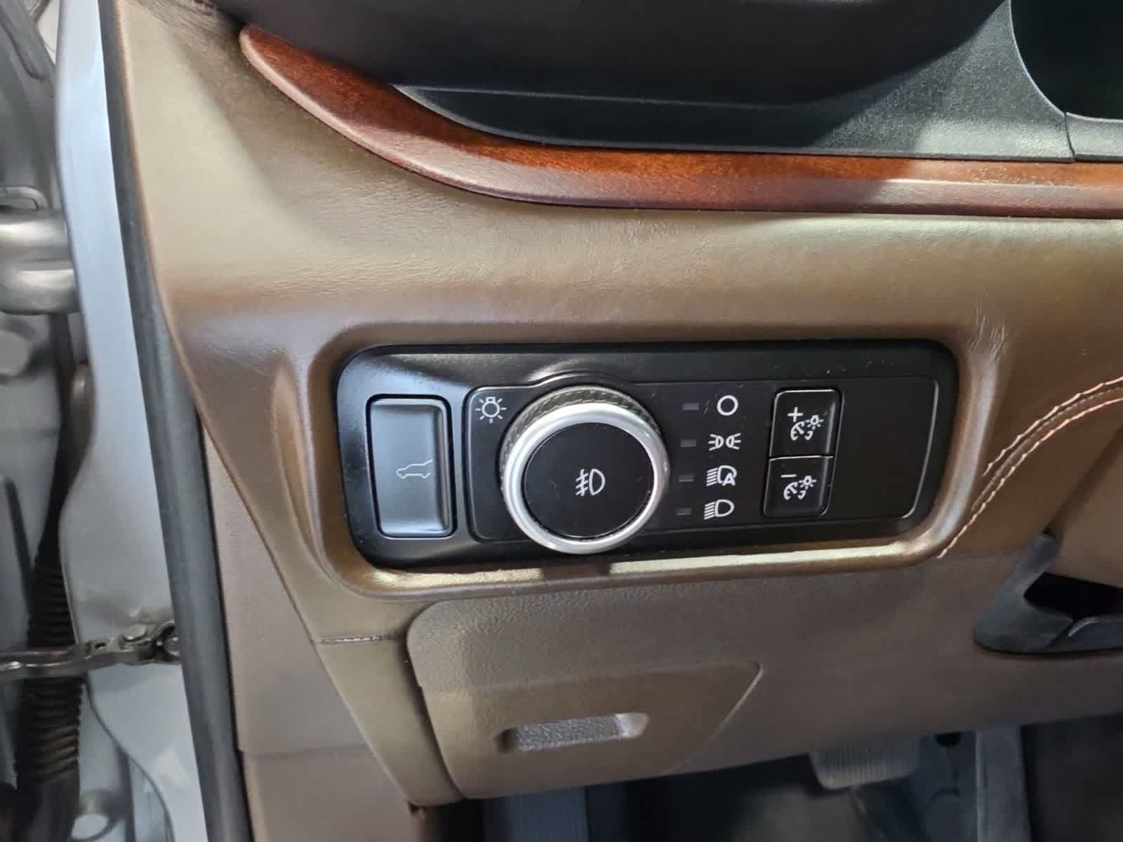 Used 2024 Ford Explorer King Ranch w/ Technology Package AWD/4WD image 27