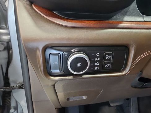 Used 2024 Ford Explorer King Ranch w/ Technology Package AWD/4WD image 27