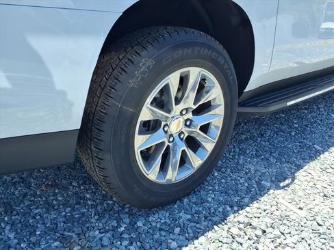 New 2026 Chevrolet Suburban Premier AWD/4WD image 26