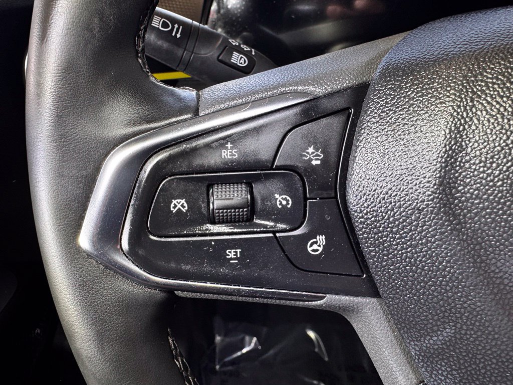 Used 2025 Chevrolet Trax LT w/ Driver Confidence Package FWD image 21