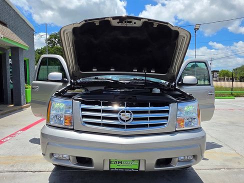 Used 2004 Cadillac Escalade ESV Platinum AWD/4WD image 63