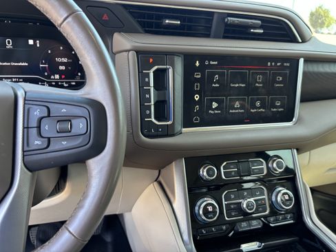 Used 2023 GMC Yukon XL Denali AWD/4WD image 18