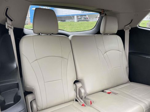 Used 2019 Buick Enclave Premium w/ LPO, Luxury Package image 14