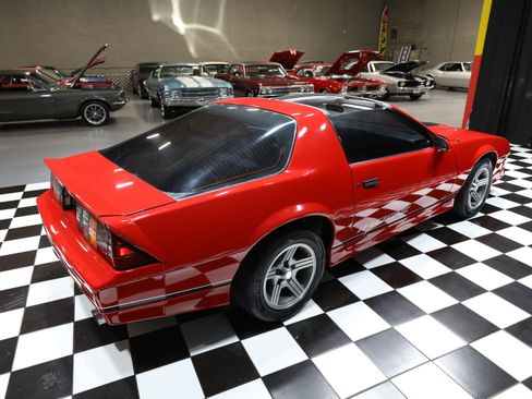 Used 1988 Chevrolet Camaro IROC-Z image 39