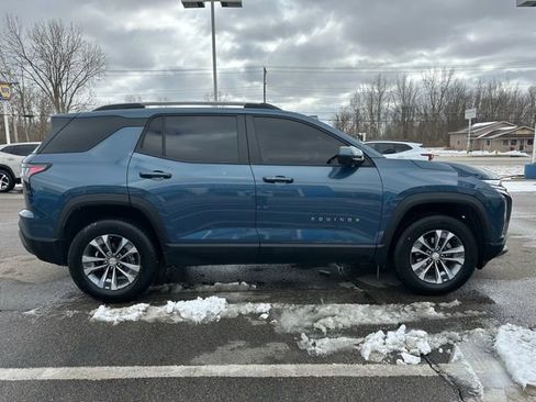 Used 2025 Chevrolet Equinox LT w/ Convenience Package II image 5