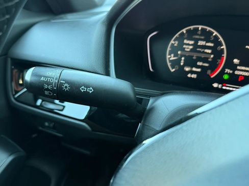 Used 2025 Honda Civic Sport image 29