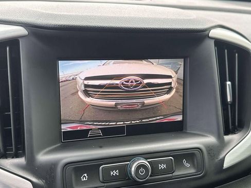 Used 2024 GMC Terrain SLE image 28