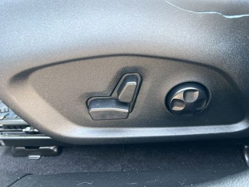 Used 2017 Jeep Compass Latitude w/ Popular Equipment Group FWD image 5