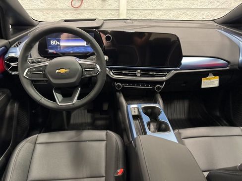 New 2026 Chevrolet Equinox EV LT image 10