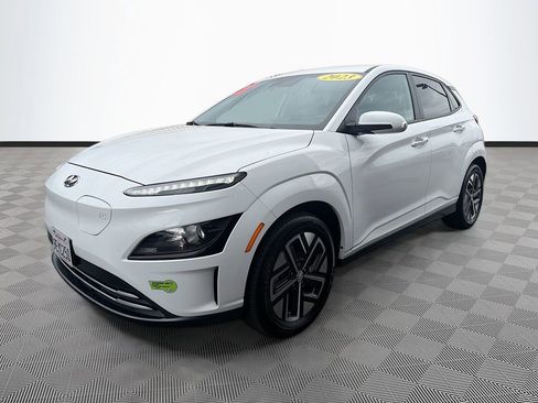 Used 2023 Hyundai Kona SE FWD image 3