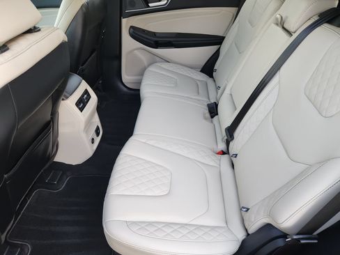 Used 2024 Ford Edge Titanium AWD/4WD image 30