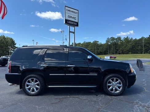 Used 2014 GMC Yukon Denali image 2