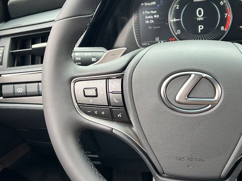 New 2025 Lexus ES 350 w/ Premium Package image 16