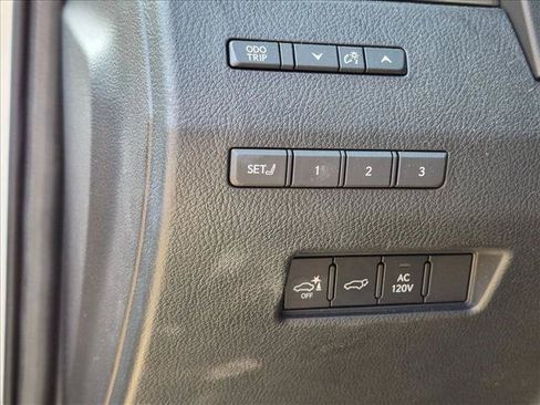 Used 2024 Lexus GX 550 AWD/4WD image 12