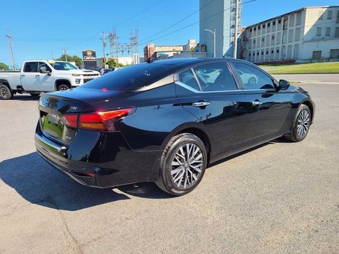 Used 2023 Nissan Altima 2.5 SV AWD/4WD image 7