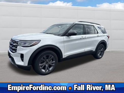 New 2026 Ford Explorer Active w/ Active Comfort Package AWD/4WD image 1