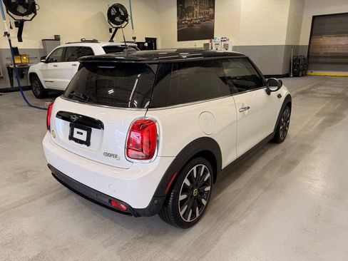 Used 2024 MINI Cooper SE w/ Signature Upholstery Package FWD image 6