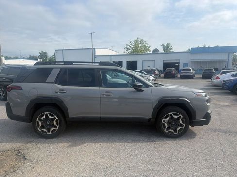 Used 2026 Subaru Outback Touring AWD/4WD image 4