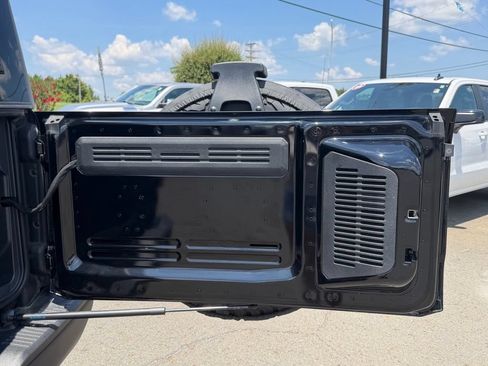Used 2023 Ford Bronco Badlands AWD/4WD image 6