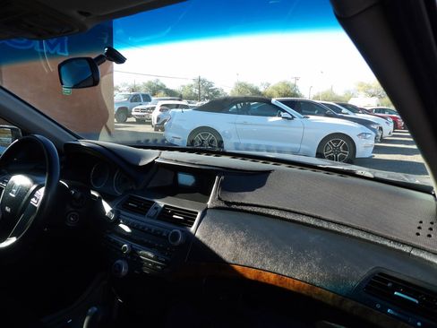 Used 2012 Honda Accord EX image 16