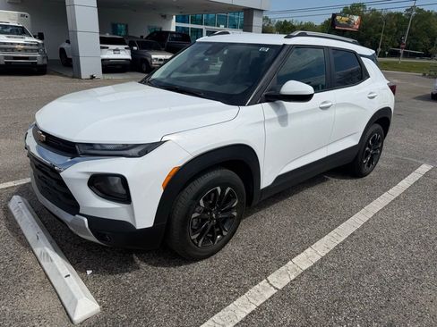 Used 2023 Chevrolet TrailBlazer LT image 1