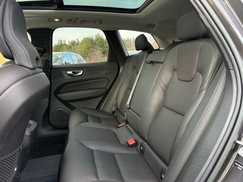Certified 2023 Volvo XC60 B5 Plus w/ Climate Package image 28