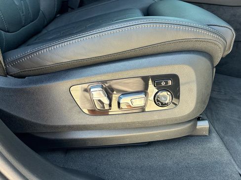 Used 2025 BMW X7 M60i w/ Executive Package AWD/4WD image 78