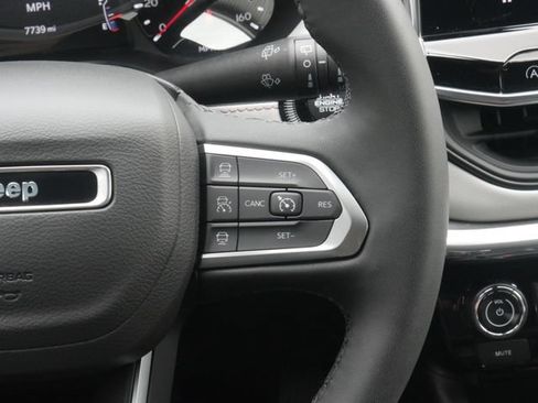 Used 2024 Jeep Compass Limited AWD/4WD image 17