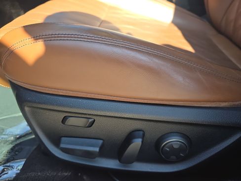 Used 2020 Genesis G70 2.0T w/ Prestige Package image 31