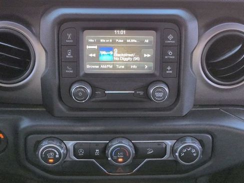 Used 2018 Jeep Wrangler Unlimited Sport AWD/4WD image 18