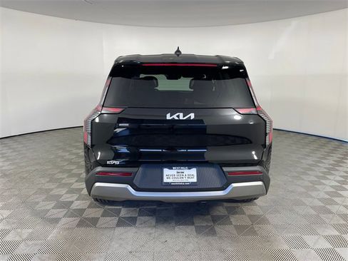 New 2026 Kia EV9 Light image 23