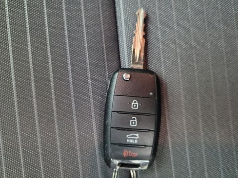 Used 2017 Kia Forte LX w/ LX Popular Package FWD image 32